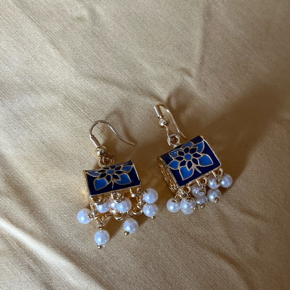 2 pairs of authentic Indian jhumka earrings - Picture 13 of 13